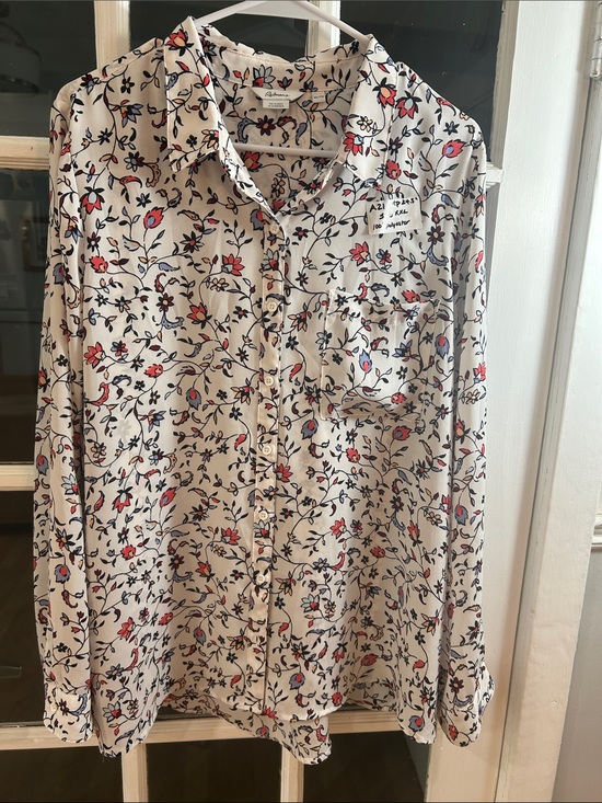 Reitmans Tops - A21.    Cream Floral Button-Up Shirt with Red Accents